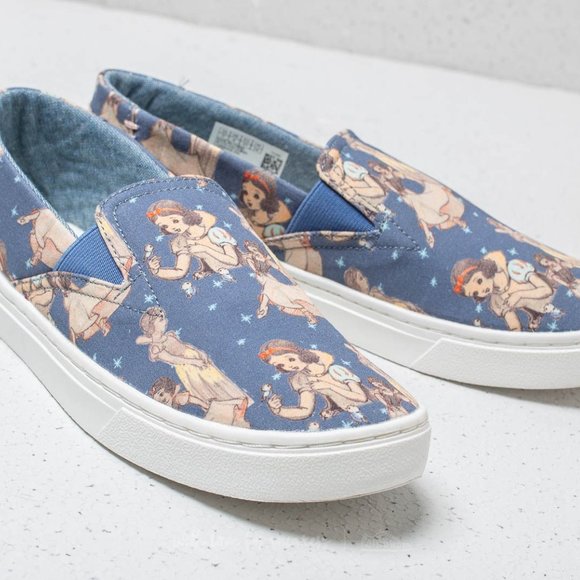 TOMS x Disney Snow White Canvas Classic Alpargata - Picture 3 of 10